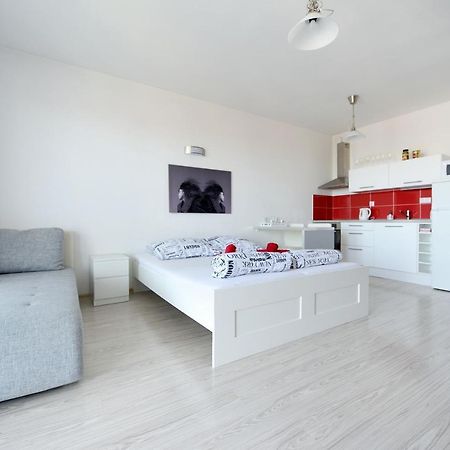 Apartman Centroom 皮耶什佳尼 外观 照片