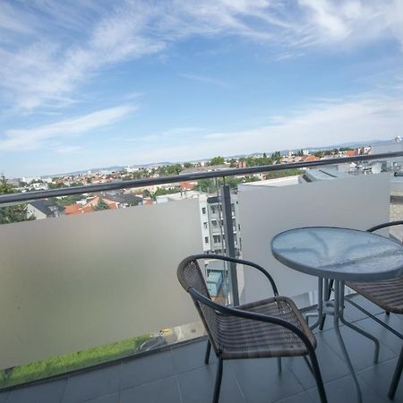 Apartman Centroom 皮耶什佳尼 外观 照片