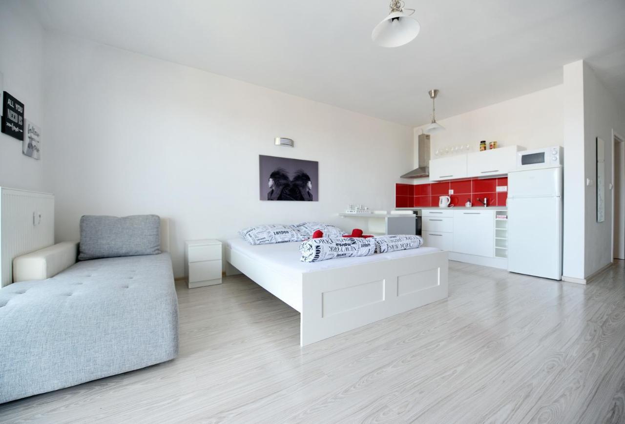 Apartman Centroom 皮耶什佳尼 外观 照片