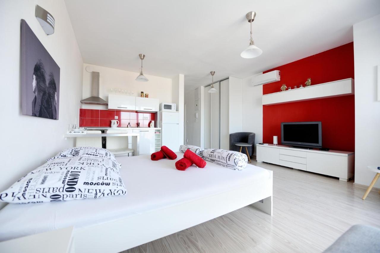 Apartman Centroom 皮耶什佳尼 外观 照片