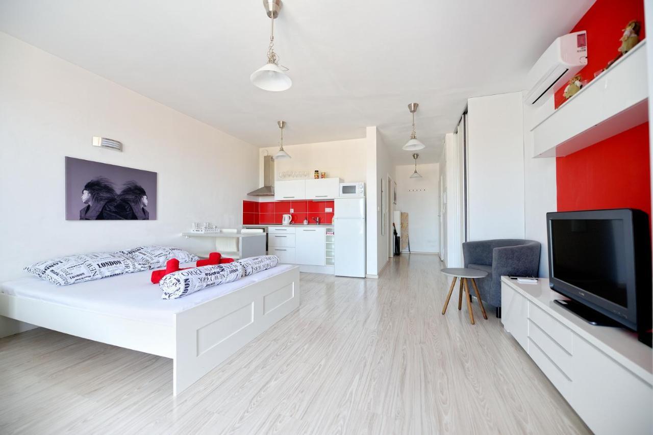 Apartman Centroom 皮耶什佳尼 外观 照片
