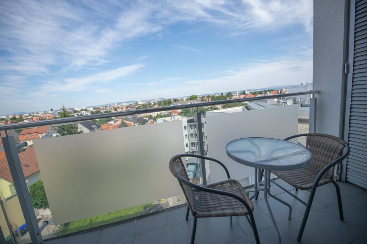 Apartman Centroom 皮耶什佳尼 外观 照片